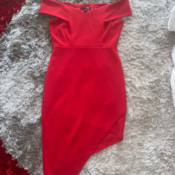 Red dress for a night out in town! From Fashion Nova ❤️ look beautiful - Picture 2 of 3